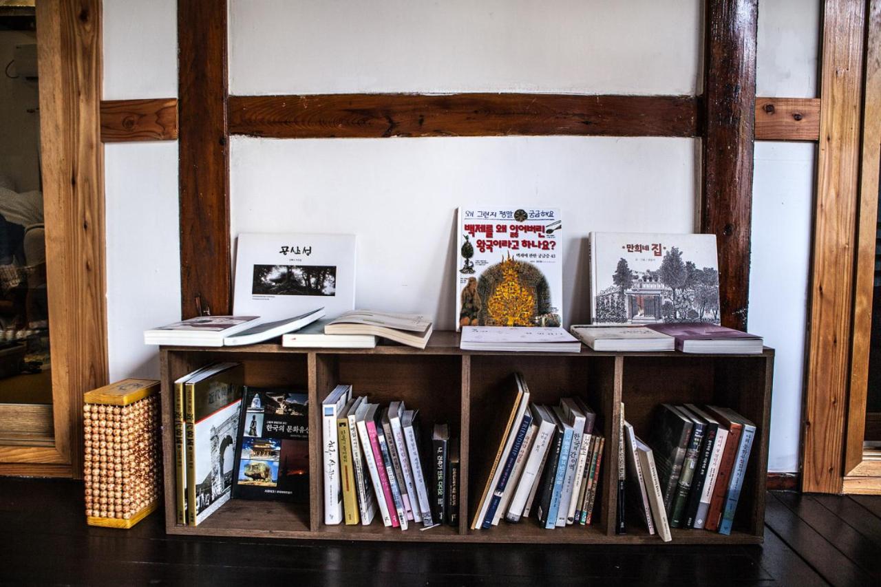 Bonghwangjae Hanok Guesthouse Kongdzsu Kültér fotó