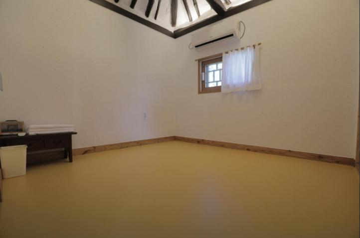 Bonghwangjae Hanok Guesthouse Kongdzsu Kültér fotó