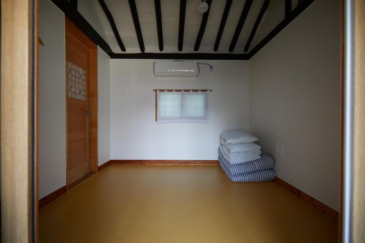 Bonghwangjae Hanok Guesthouse Kongdzsu Kültér fotó